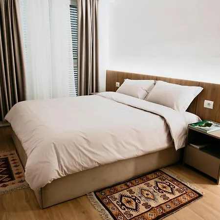 Stylish Nest @15 Min To Center Apartament Tirana